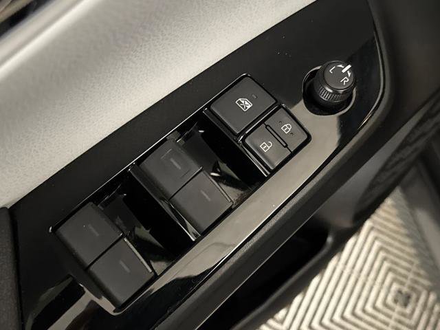 Used 2019 Toyota Prius image 11