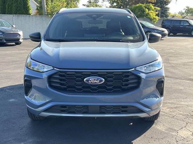 Certified 2024 Ford Escape ST-Line w/ Tech Pack #1 AWD/4WD image 8