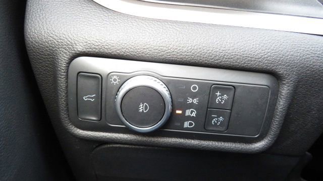 Certified 2022 Ford Explorer XLT w/ Equipment Group 202A image 27