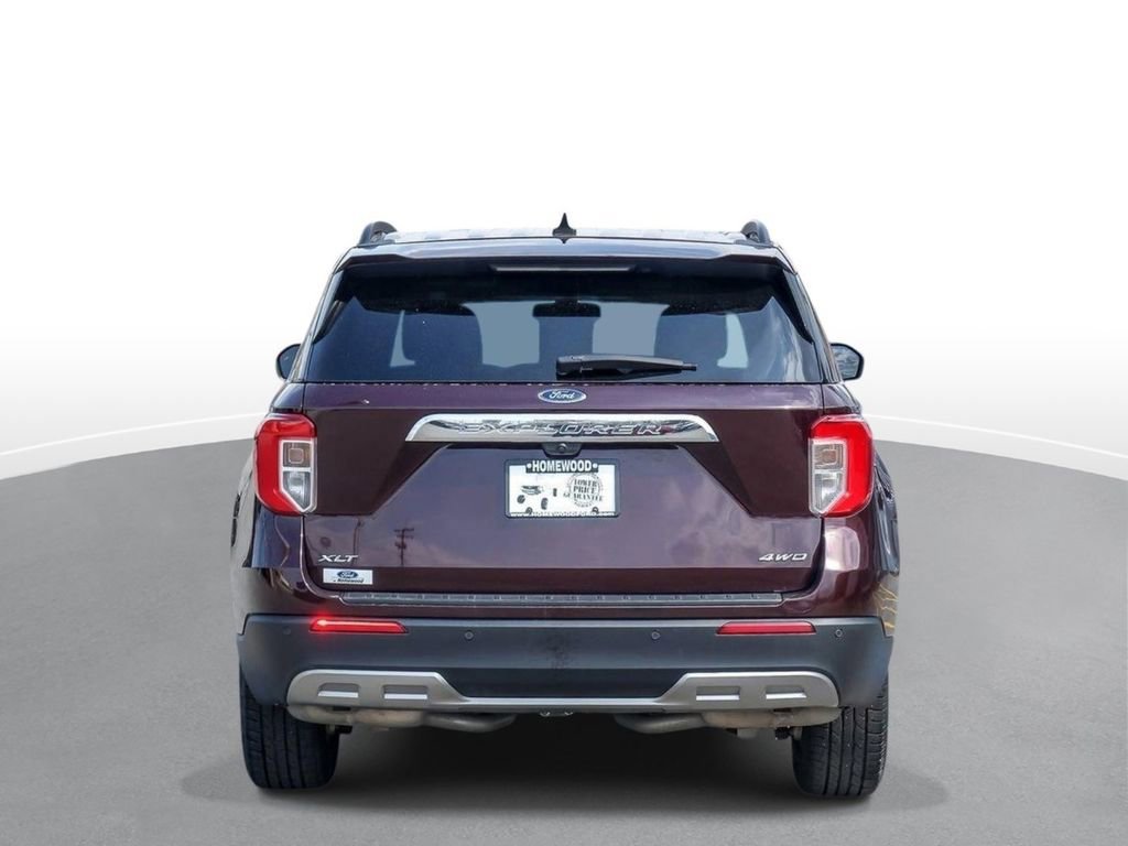 Certified 2022 Ford Explorer XLT w/ Equipment Group 202A image 4