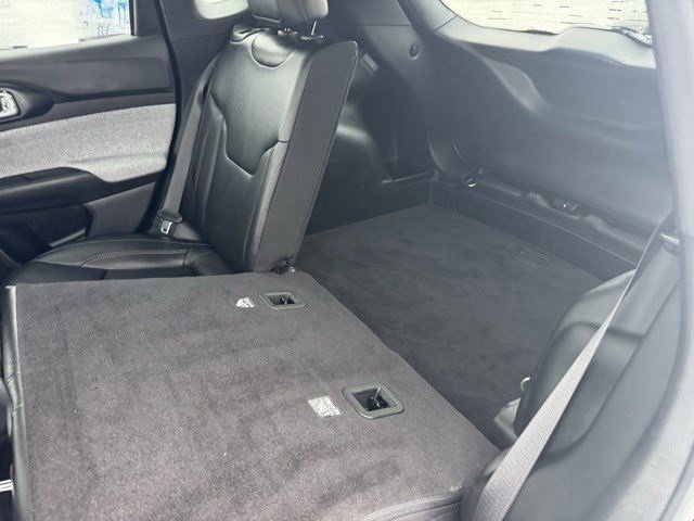 Used 2024 Jeep Compass Latitude image 28