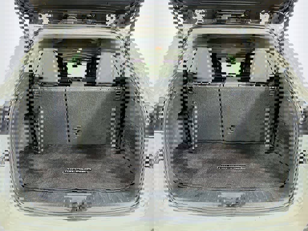 Used 2020 Toyota Highlander XLE image 24