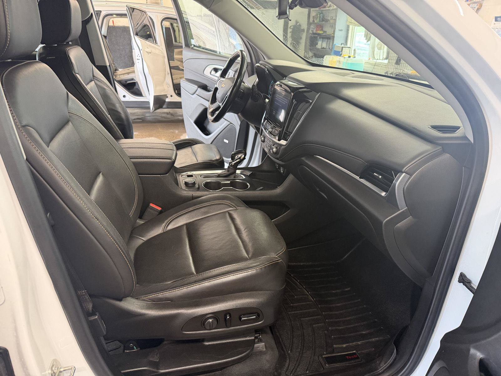 Used 2021 Chevrolet Traverse Premier AWD/4WD image 30