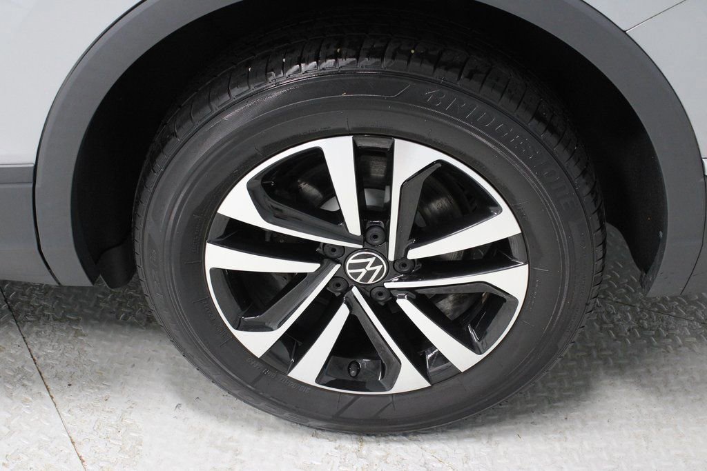 Used 2022 Volkswagen Tiguan S image 19