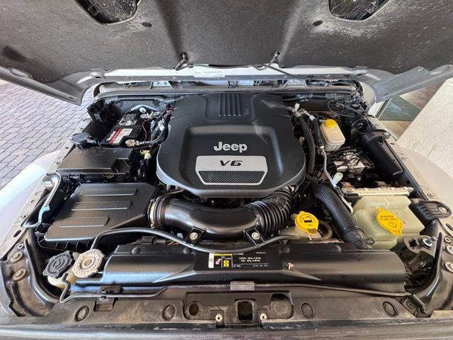 Used 2017 Jeep Wrangler Unlimited Rubicon AWD/4WD image 18