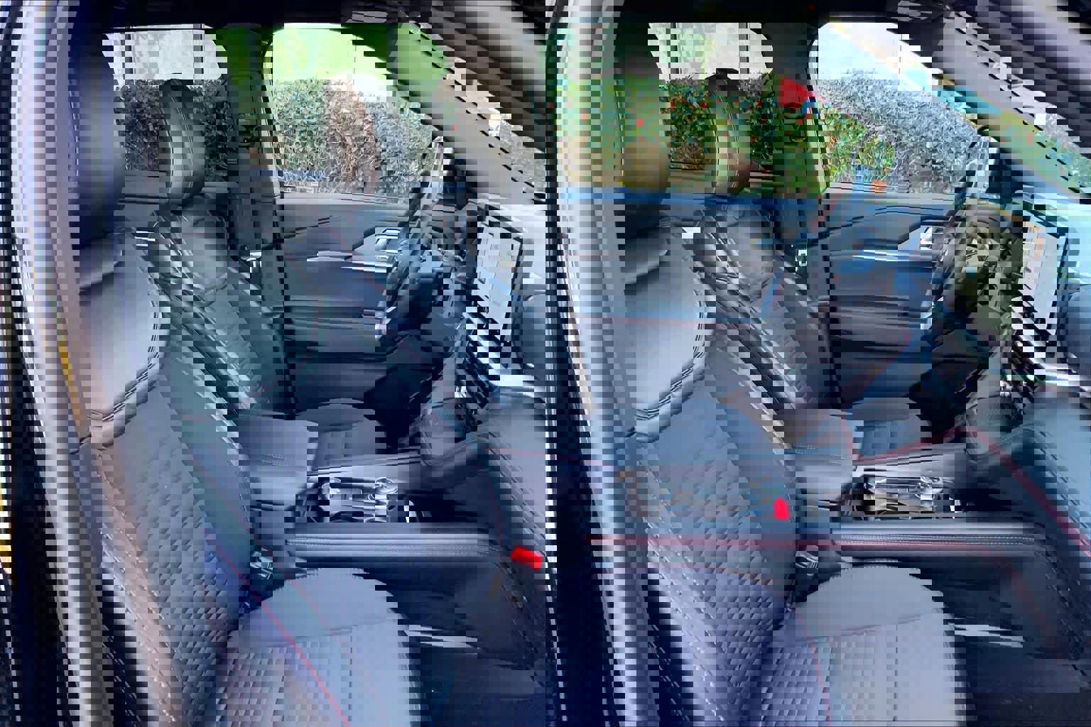 Certified 2025 Ford Explorer ST-Line w/ ST-Line Street Pack image 10