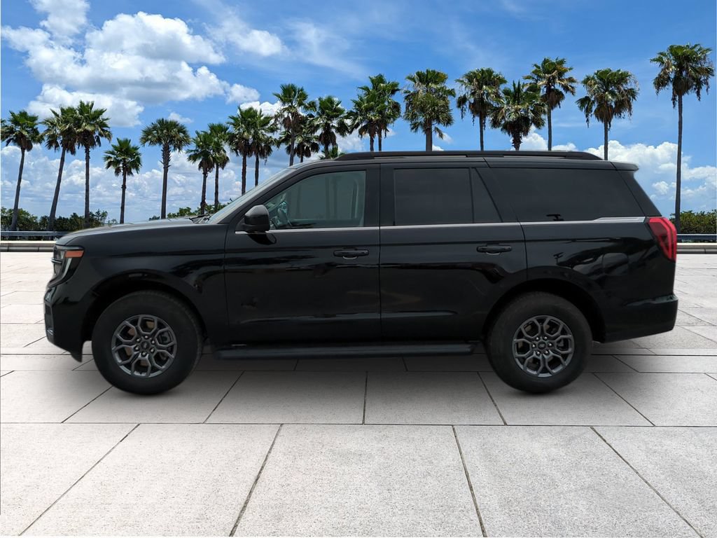 Certified 2025 Ford Expedition Active AWD/4WD image 4