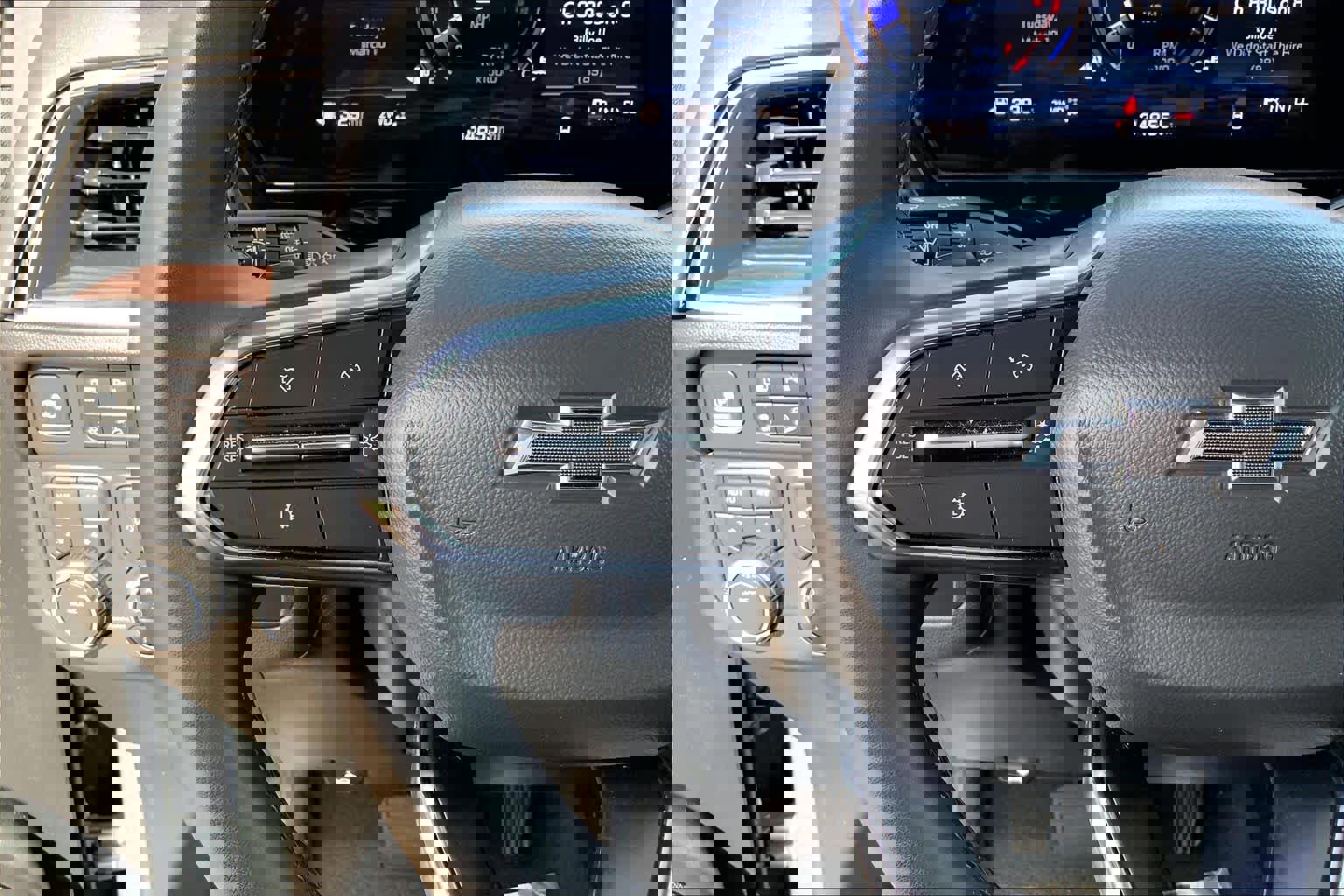 Used 2025 Chevrolet Tahoe Z71 image 24