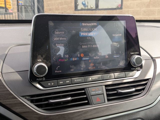 Used 2024 Nissan Altima 2.5 SV FWD image 17
