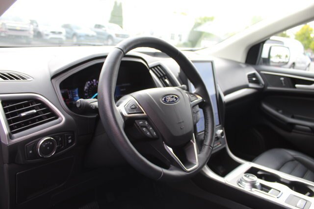 Certified 2024 Ford Edge SEL w/ Convenience Package AWD/4WD image 11
