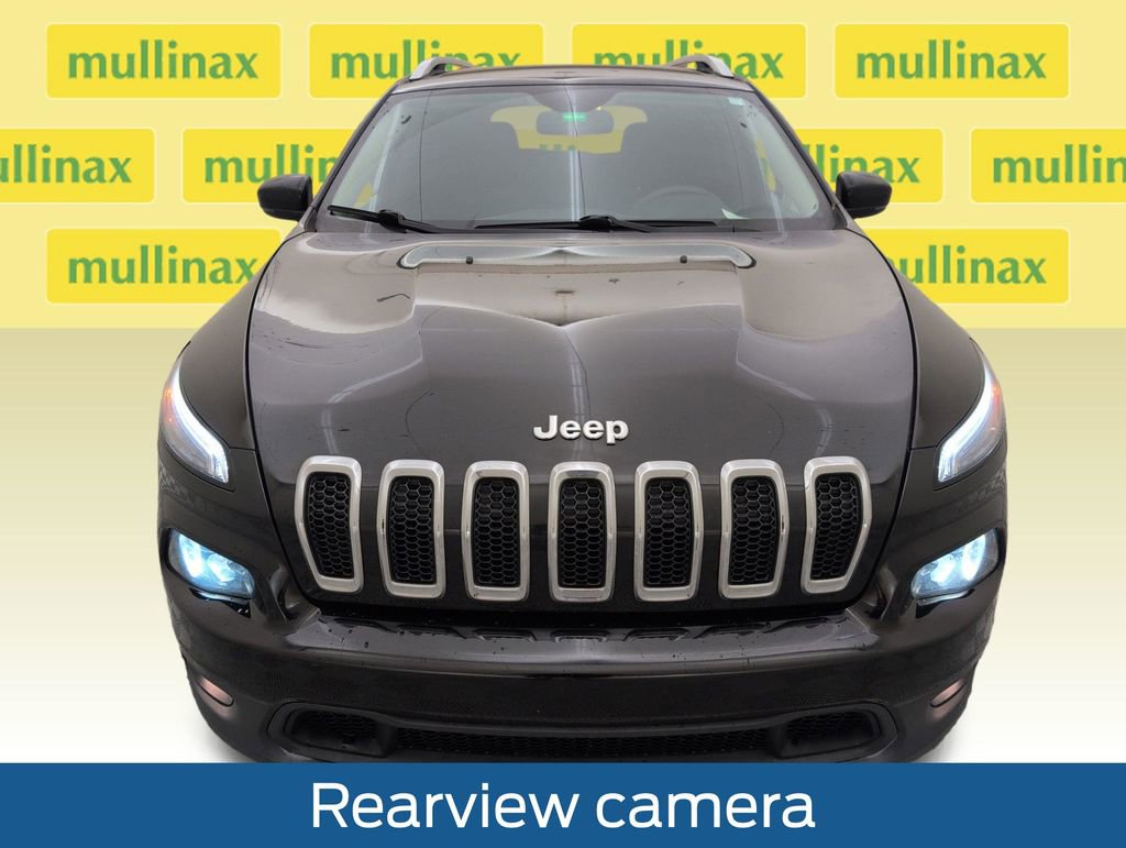 Used 2017 Jeep Cherokee Latitude w/ Safety/Convenience Group FWD image 14