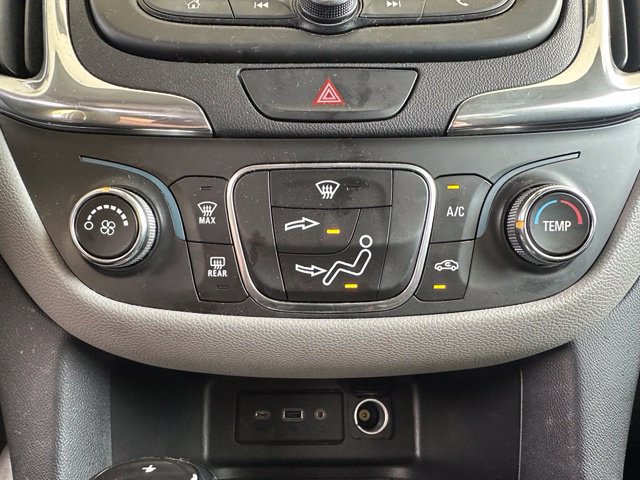 Used 2020 Chevrolet Equinox LS w/ LS Convenience Package FWD image 14