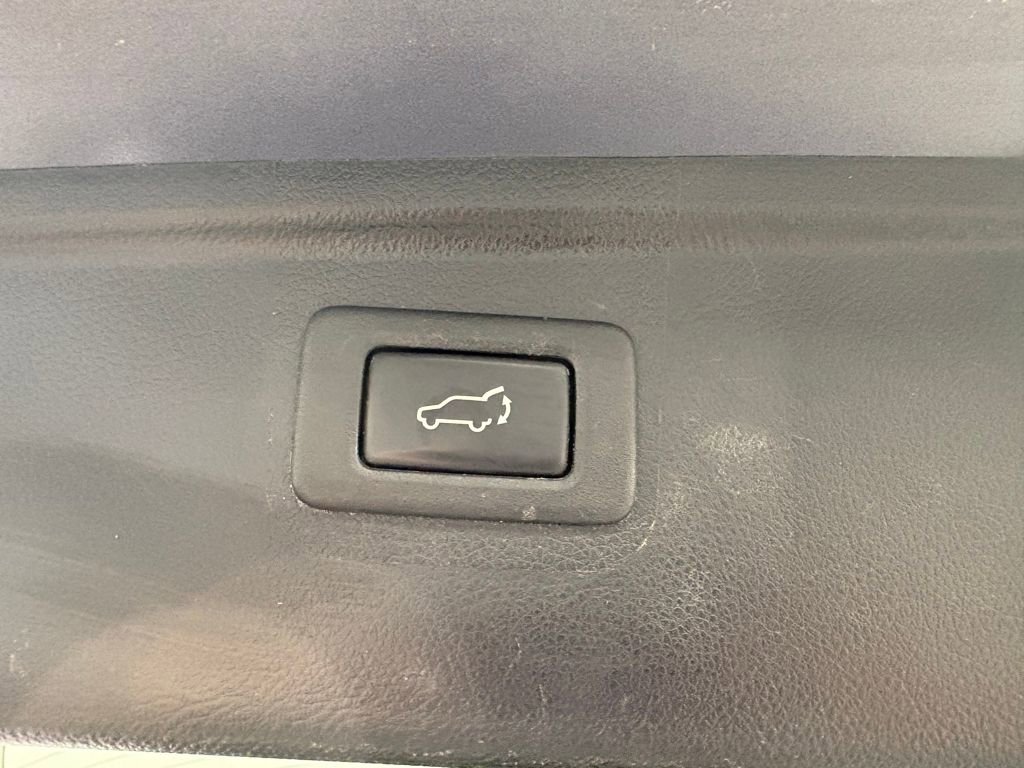 Used 2017 Subaru Outback 3.6R Limited image 31