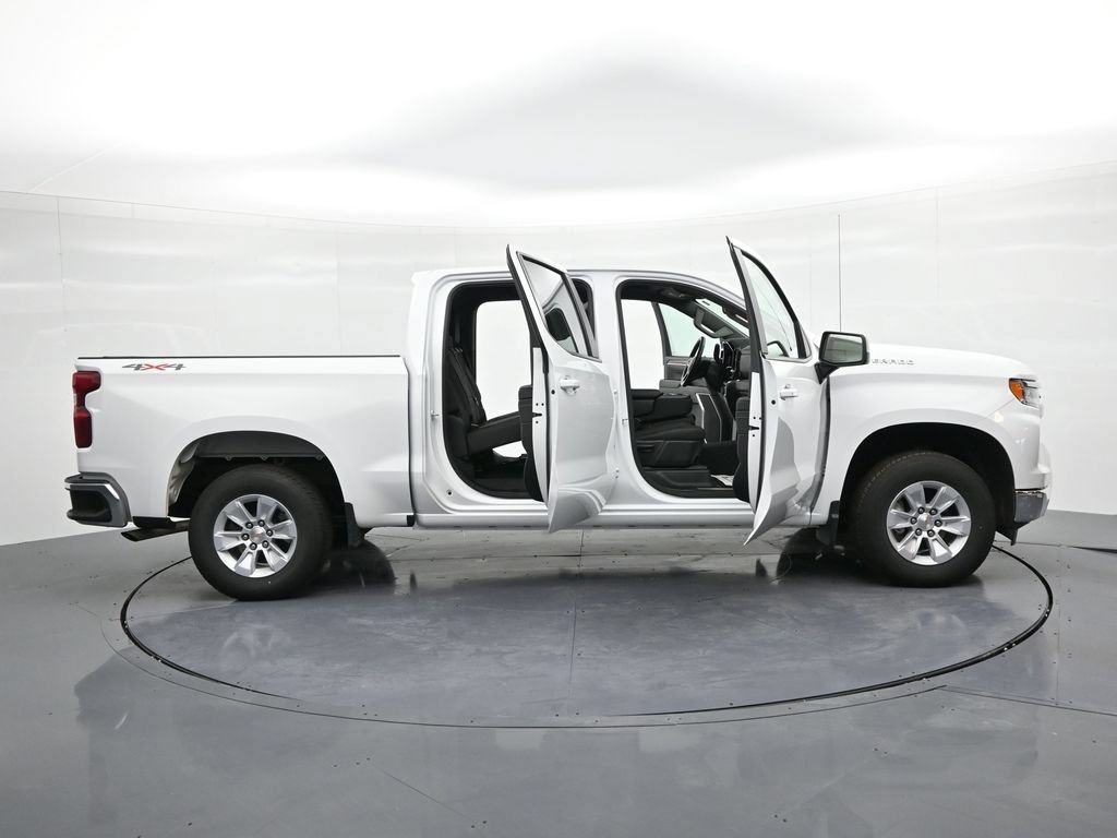 Used 2025 Chevrolet Silverado 1500 LT AWD/4WD image 24