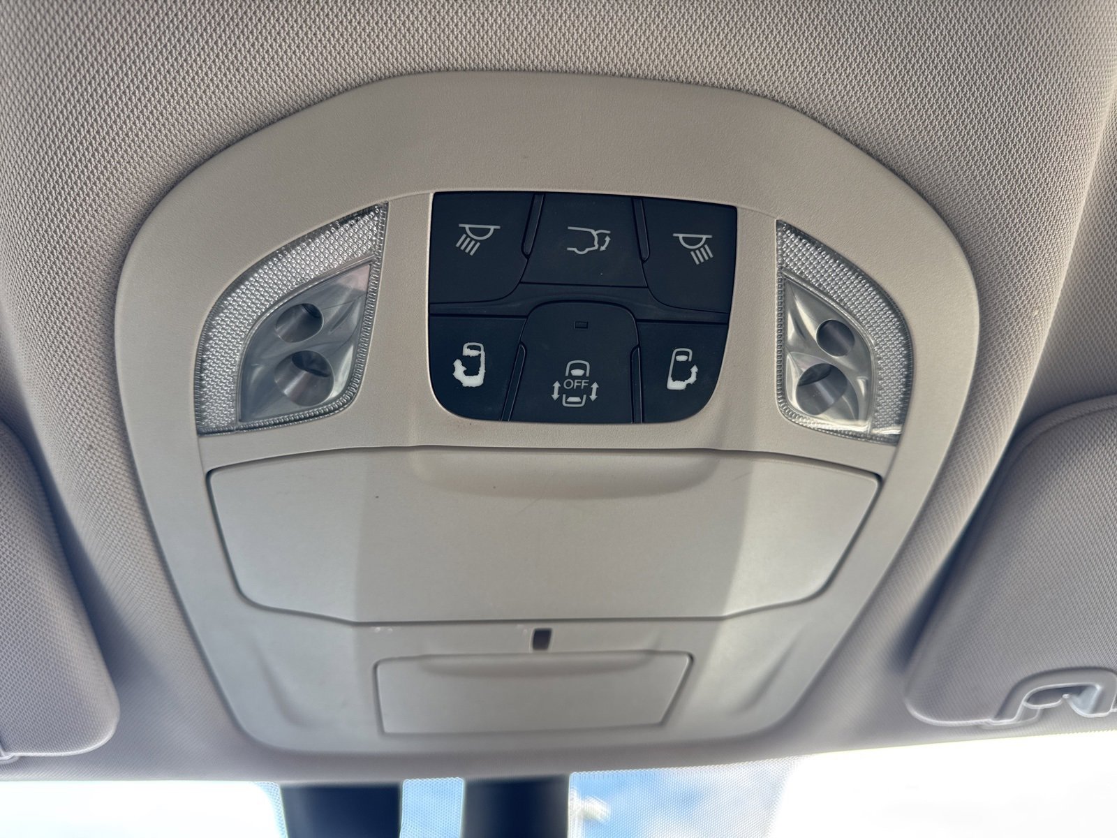 Used 2018 Chrysler Pacifica Touring-L Plus w/ Advanced Safetytec Group image 31