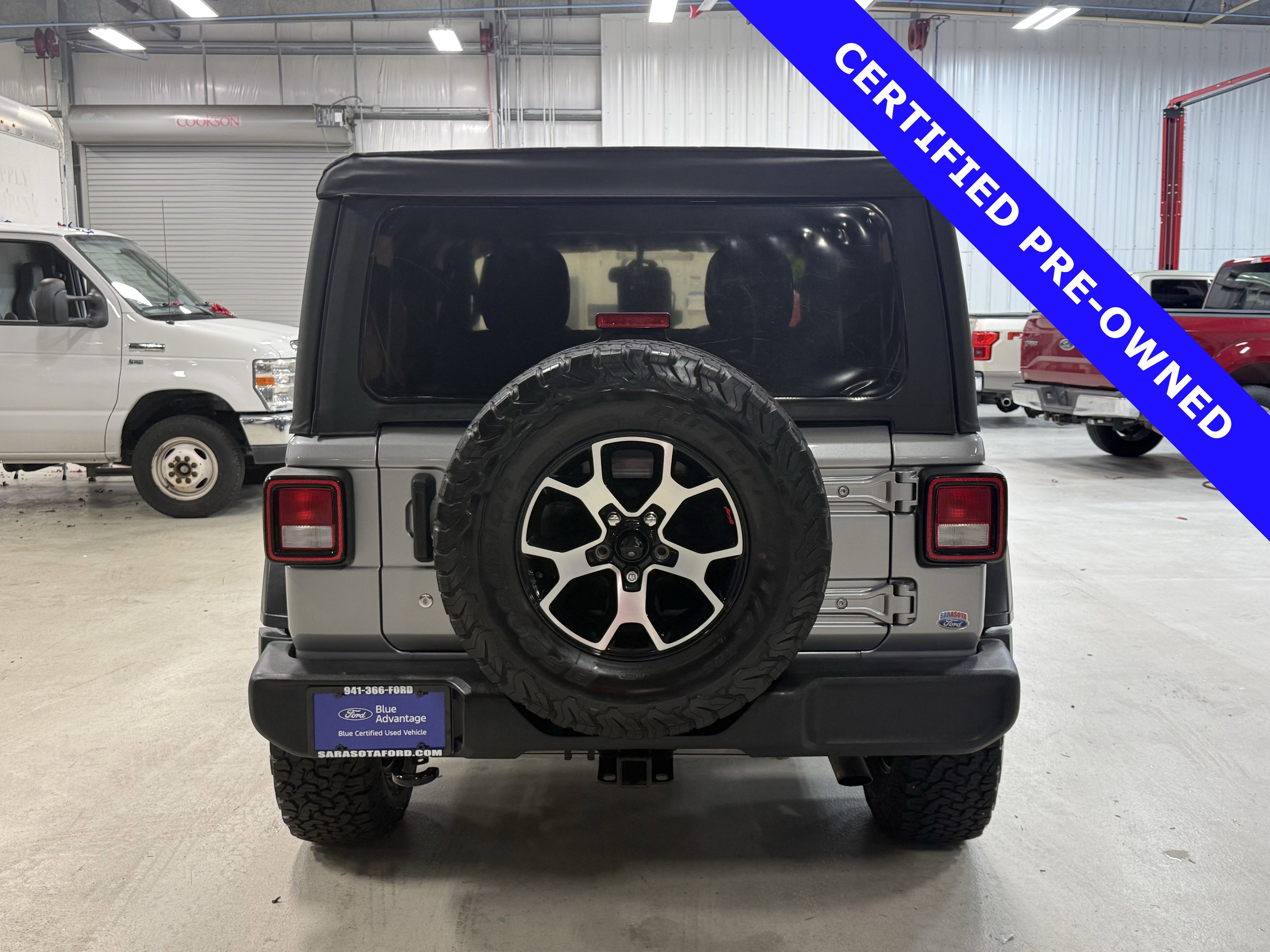 Used 2020 Jeep Wrangler Sport image 4