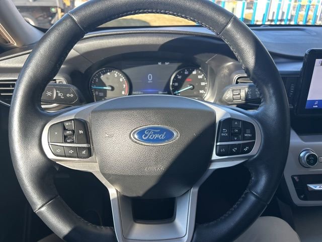 Certified 2022 Ford Explorer XLT w/ Equipment Group 202A image 17