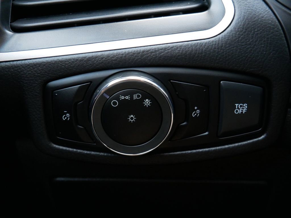 Certified 2024 Ford Edge SEL image 16