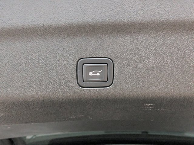 Used 2023 GMC Yukon Denali Ultimate AWD/4WD image 28