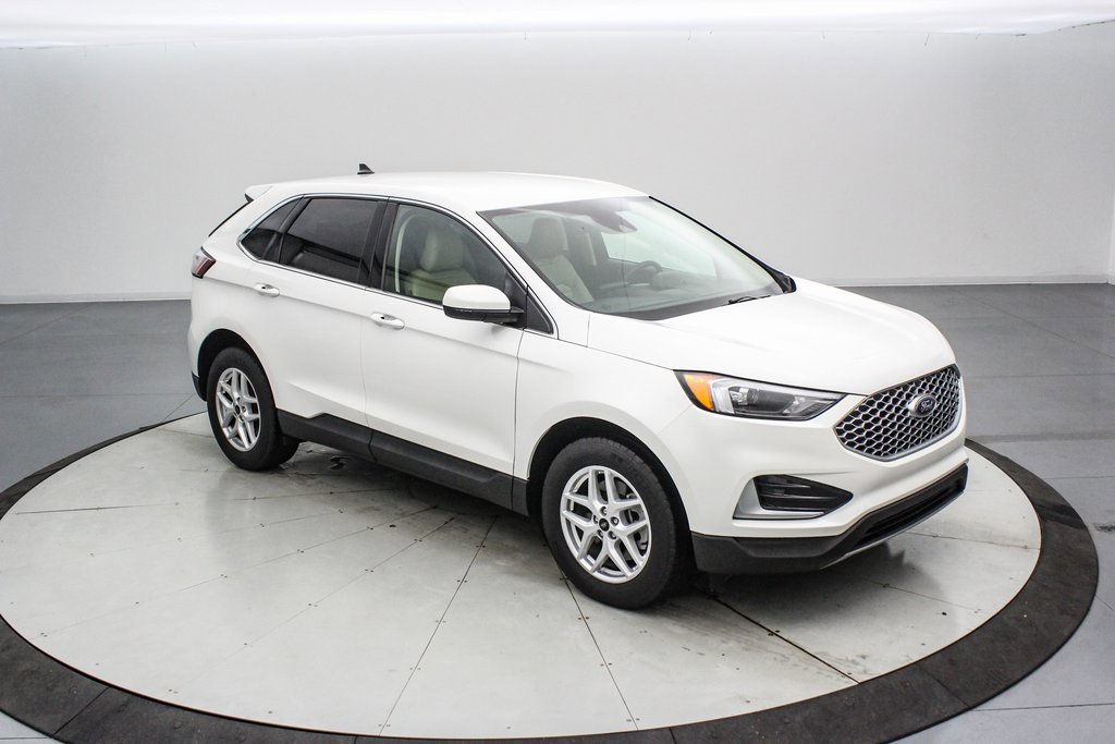 Certified 2023 Ford Edge SEL image 8