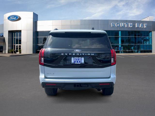 Certified 2025 Ford Expedition Active RWD image 4