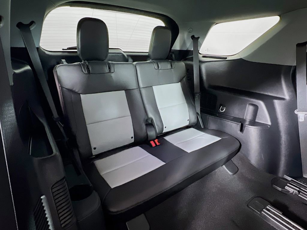 Certified 2023 Ford Explorer XLT w/ Equipment Group 202A image 31