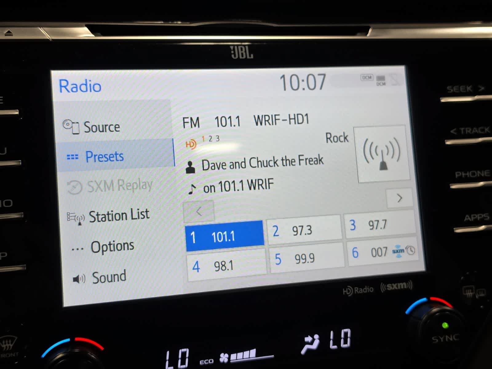 Used 2019 Toyota Camry FWD image 30