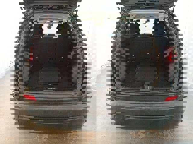 Used 2021 Jeep Cherokee Latitude image 23