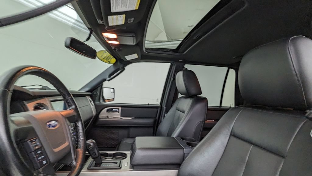 Certified 2017 Ford Expedition XLT w/ Equipment Group 202A AWD/4WD image 33