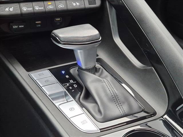 Used 2023 Hyundai Elantra Limited FWD image 12