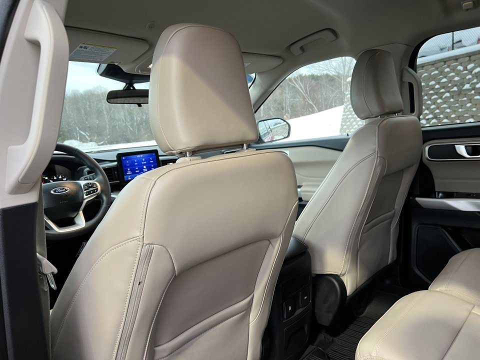 Certified 2023 Ford Explorer XLT w/ Equipment Group 202A image 34