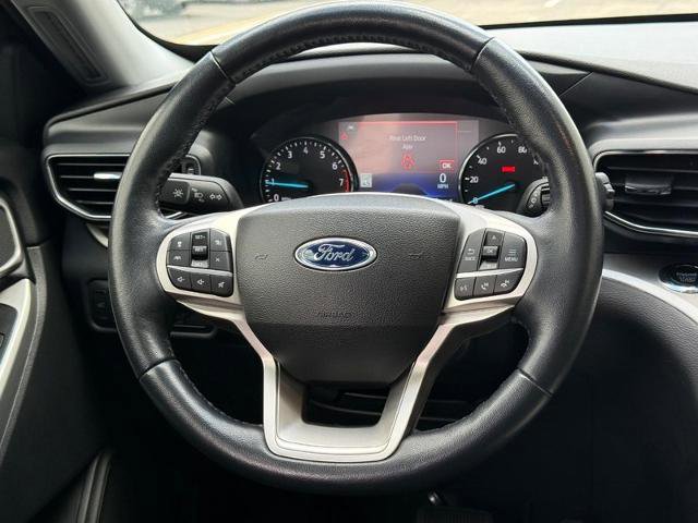 Certified 2022 Ford Explorer XLT w/ Equipment Group 202A AWD/4WD image 15