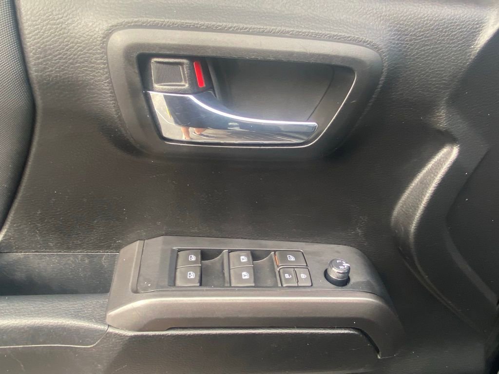 Used 2022 Toyota Tacoma TRD Off-Road w/ Technology Package image 11