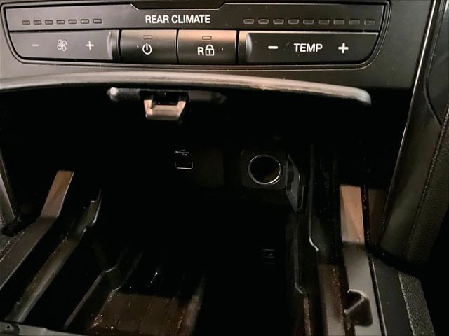 Certified 2018 Ford Explorer 4WD image 32