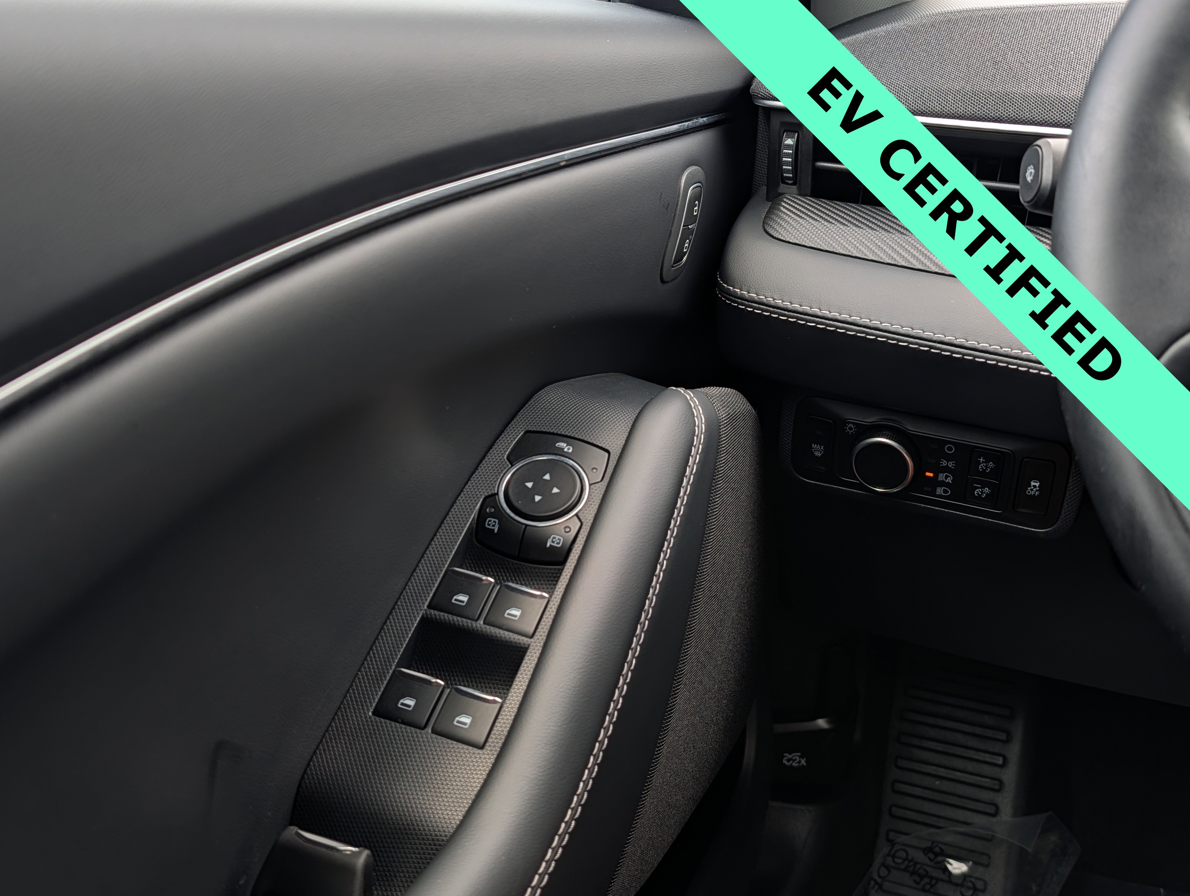 Certified 2025 Ford Mustang Mach-E Select RWD image 23