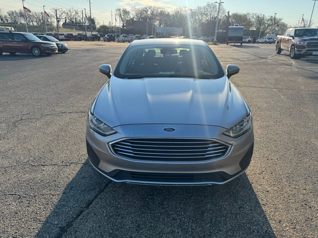 Certified 2020 Ford Fusion SE image 2