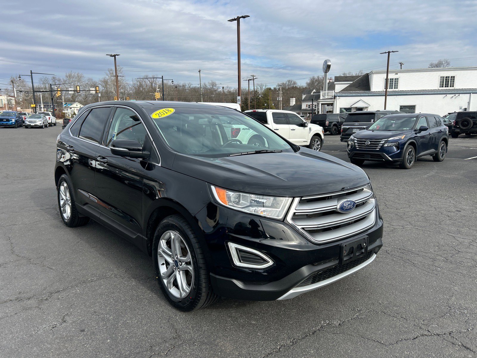Certified 2018 Ford Edge Titanium w/ Equipment Group 301A image 21