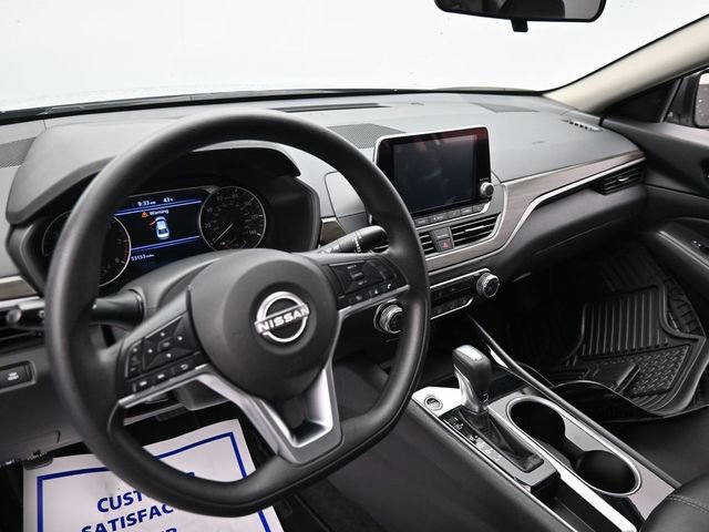 Used 2024 Nissan Altima 2.5 SV image 23