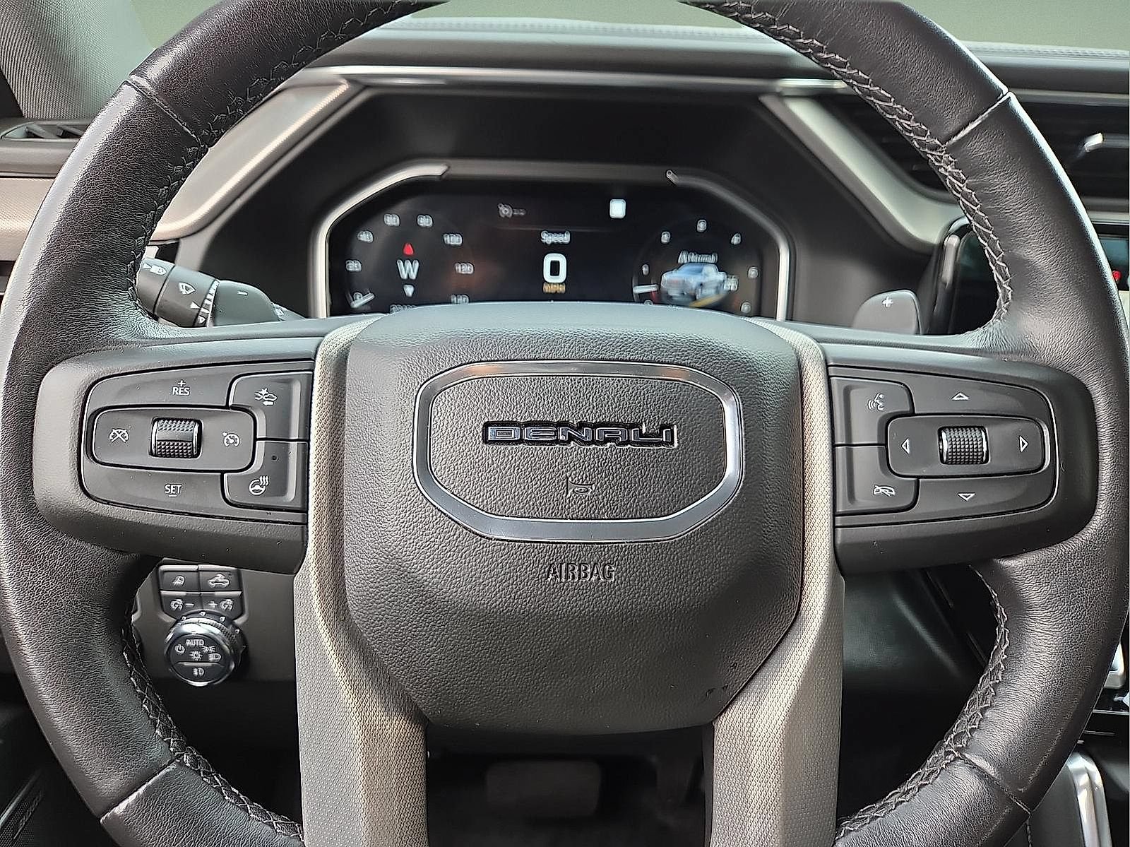 Used 2023 GMC Sierra 1500 Denali AWD/4WD image 24