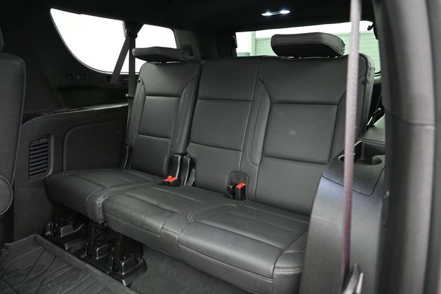 Used 2025 Chevrolet Suburban High Country AWD/4WD image 28