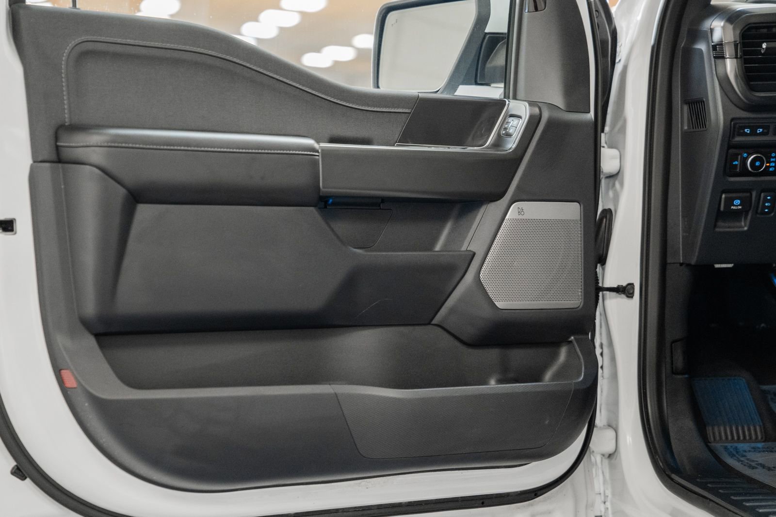 Certified 2024 Ford F150 Lariat image 41