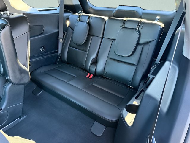 Certified 2022 Ford Explorer XLT w/ Equipment Group 202A AWD/4WD image 8