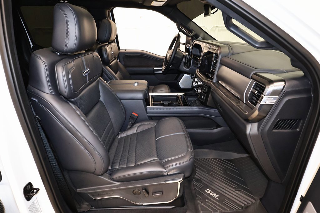Certified 2025 Ford F450 Platinum w/ FX4 Off-Road Package image 24