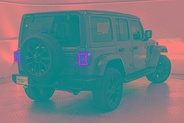 Used 2023 Jeep Wrangler Unlimited Sahara w/ Cold Weather Group image 3