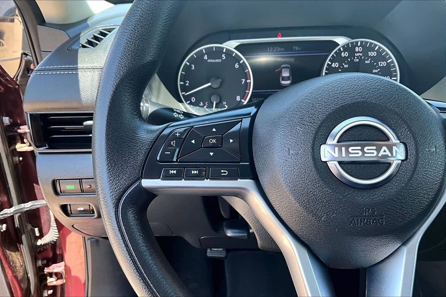 Used 2025 Nissan Sentra SV FWD image 22