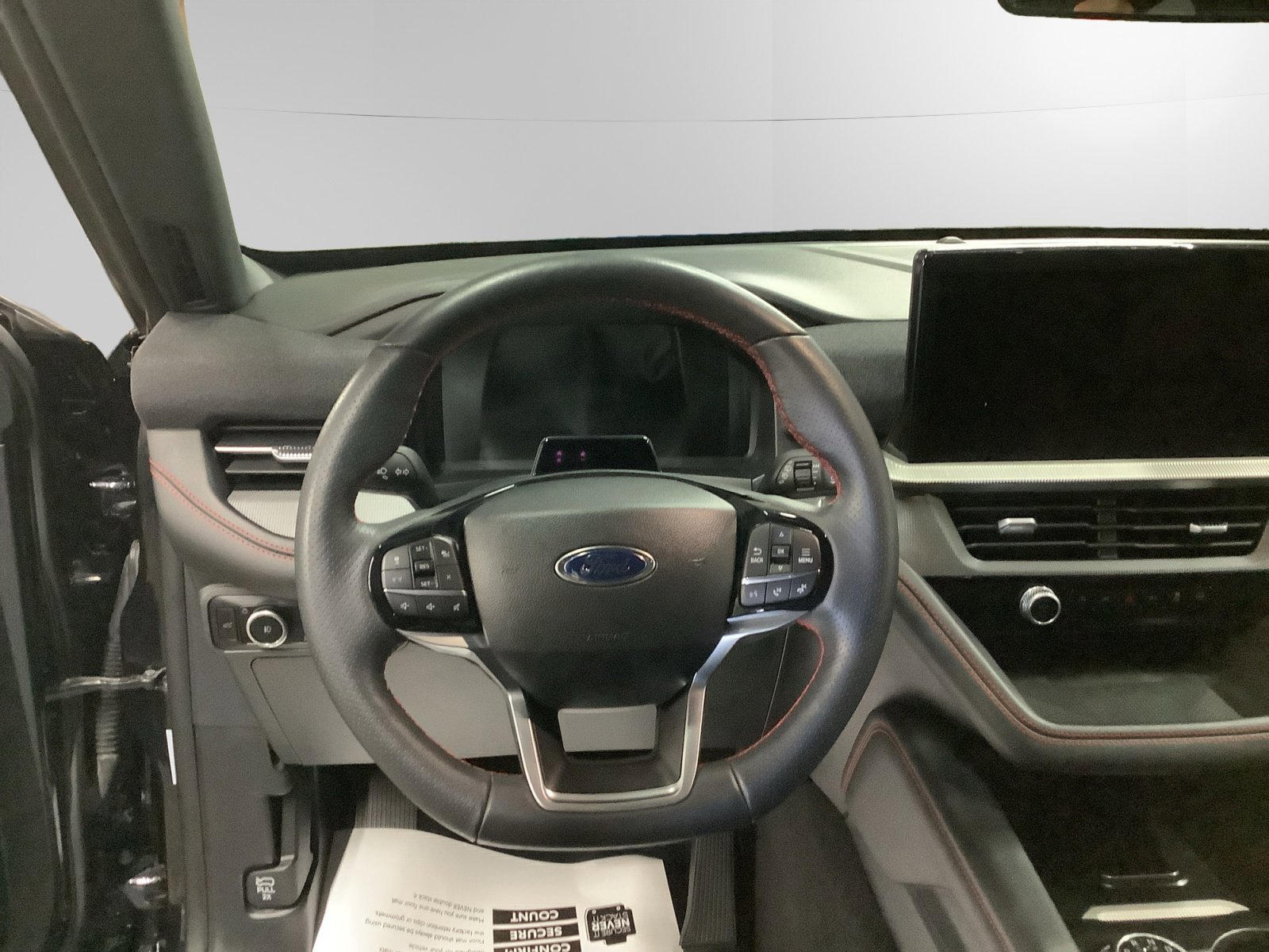 Certified 2025 Ford Explorer ST-Line w/ ST-Line Street Pack image 12