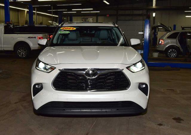 Used 2021 Toyota Highlander Limited image 8