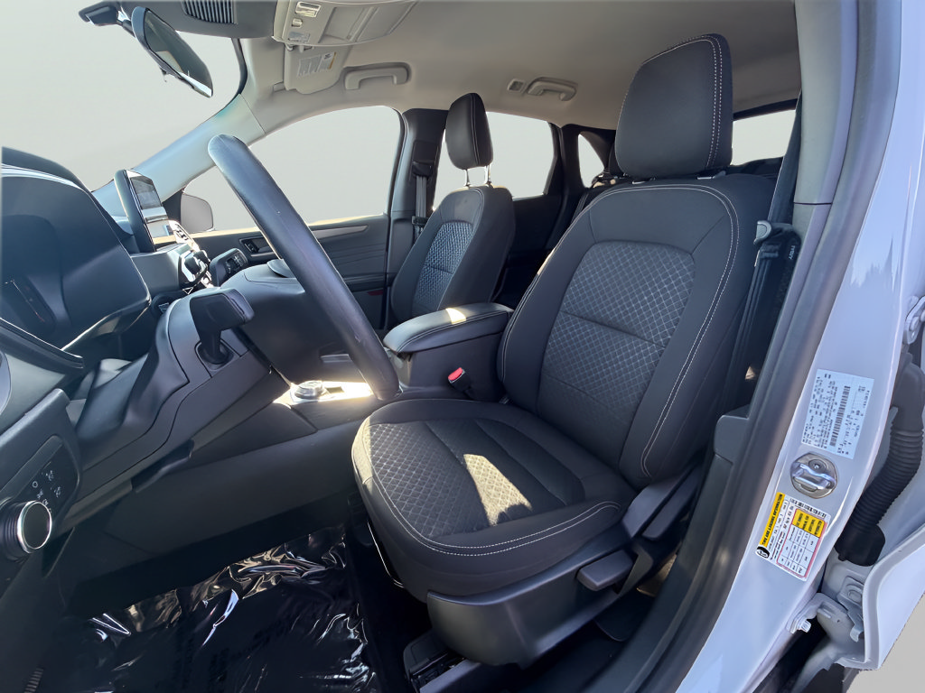 Certified 2025 Ford Escape Active AWD/4WD image 11