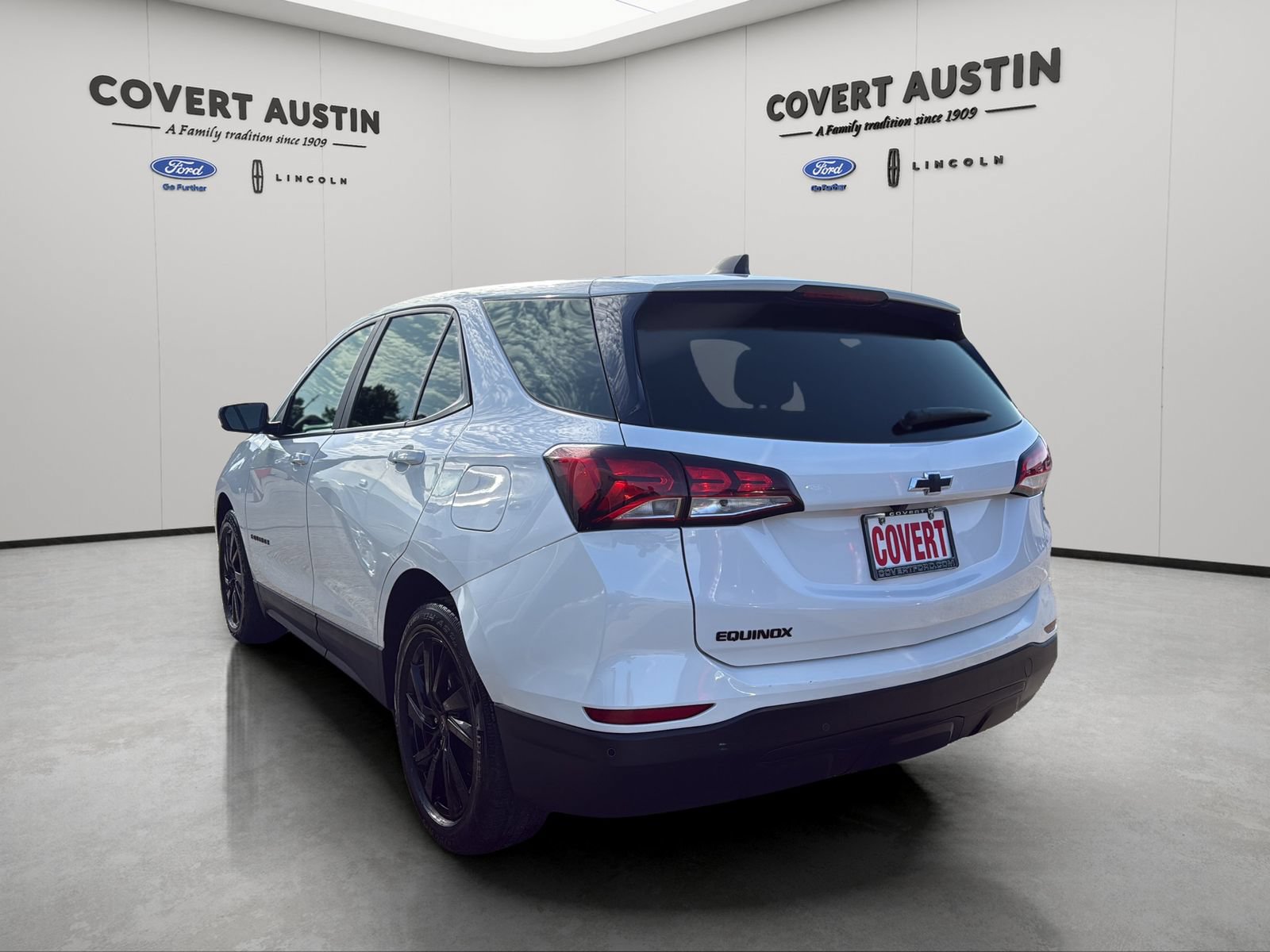 Used 2024 Chevrolet Equinox LS w/ LS Convenience Package FWD image 4