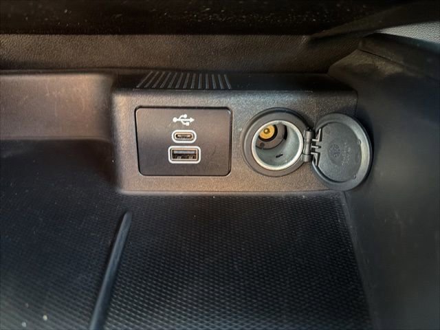Certified 2024 Ford Escape ST-Line AWD/4WD image 32